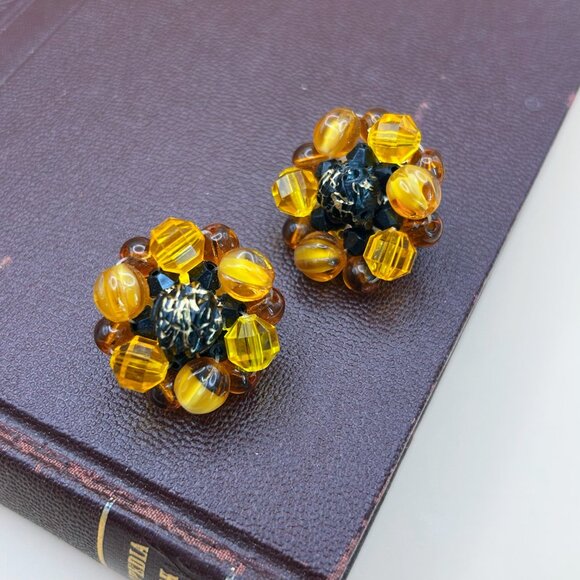 Vintage 1950s Western Germany Beaded Clip-On Earrings, Amber Tone Cluster Style - Picture 6 of 14